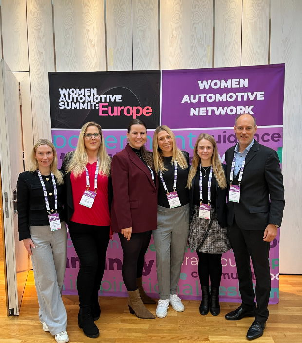 Team von Veact beim Women Automotive Summit Europe fördert Networking und Innovation in der Automobilbranche