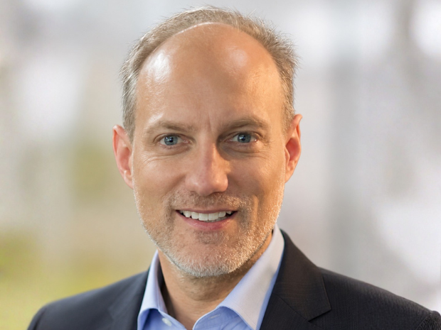 Veact_director strategic partnerships_philipp messmann_teaser modular_620×465_blurred.jpg